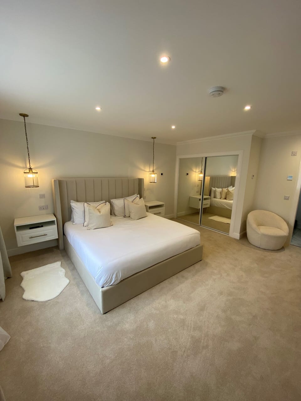 Master Bedroom with Superking bed