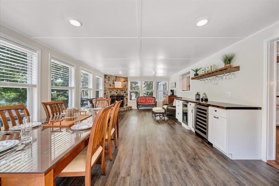 Enjoy your coffee in the morning and a cold drink in the afternoon on this fabulous sun room.