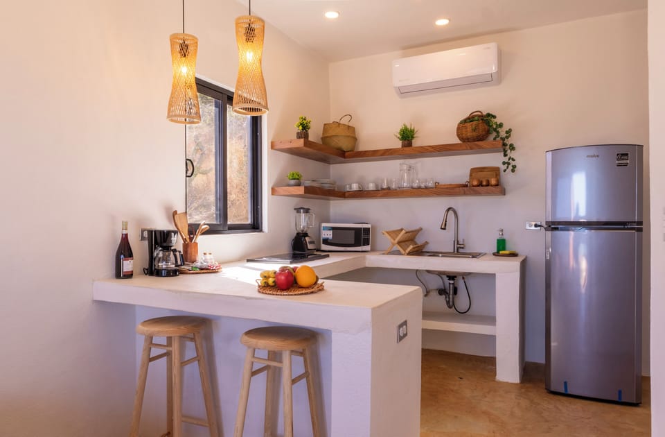 Comfort Cabin, 1 King Bed, Beach View, Beachfront | Private kitchen | Cookware/dishes/utensils