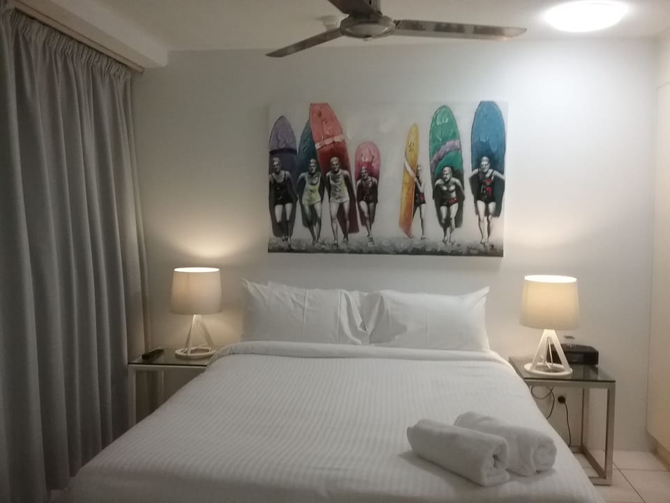 Main Bedroom has a Queen Bed