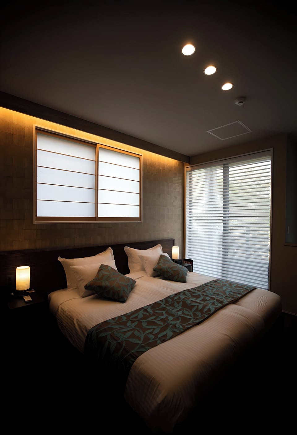 Deluxe Suite | Free minibar, iron/ironing board, free cribs/infant beds, free WiFi