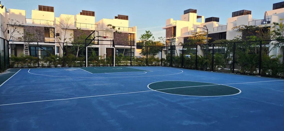 Sport court