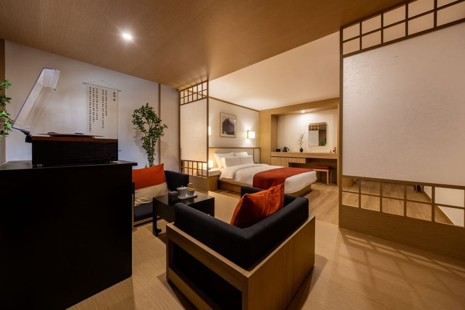 Double Room (Random assignment) | Premium bedding, desk, free WiFi, bed sheets