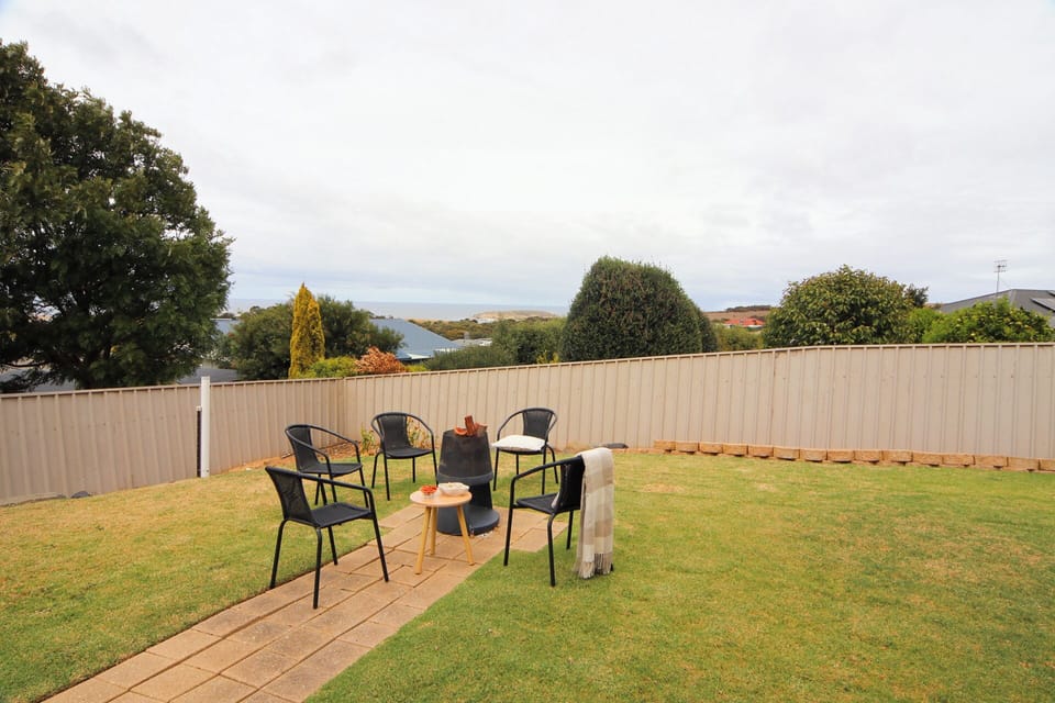 Extended stays welcome – ideal for extended holidays, work assignments, or in-between visits. Discounted rates for bookings of 28 nights or more.