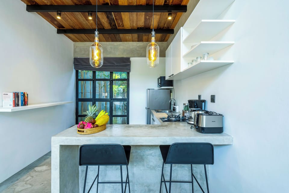Fridge, stovetop, coffee/tea maker, toaster