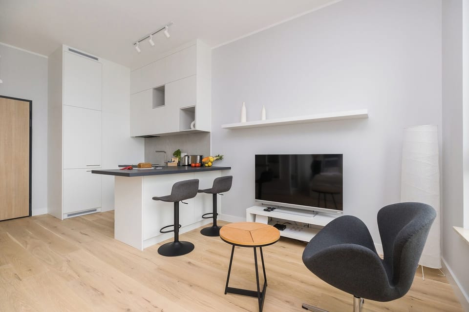 Deluxe Apartment | 1 bedroom, blackout drapes, iron/ironing board, free WiFi