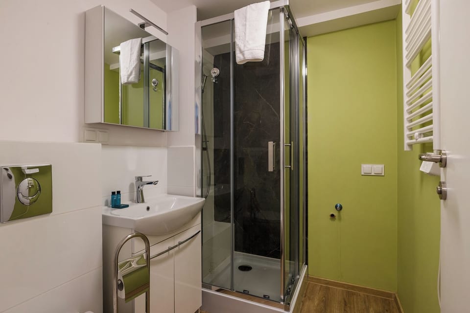 City Apartment | Bathroom