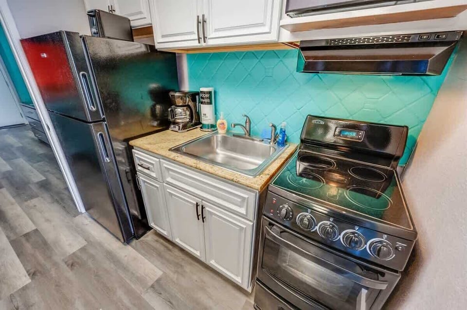 Large Kitchen Area with Full Sized Appliances
