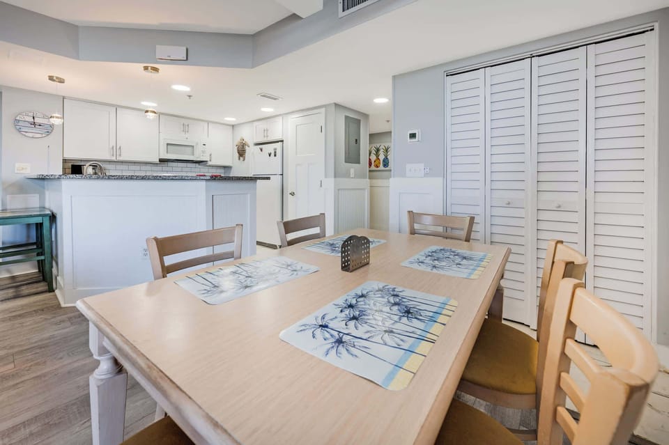 Dining Area for Family Meals 🍽️
