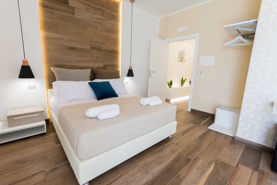 Deluxe Room | Premium bedding, memory foam beds, minibar, desk