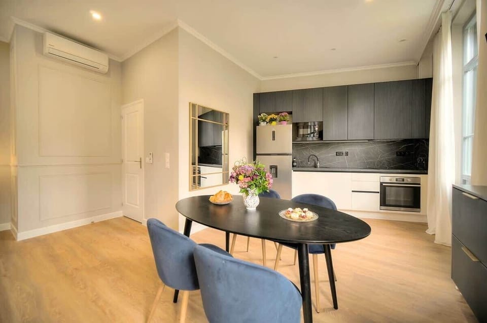 livingroom and open kitchen
