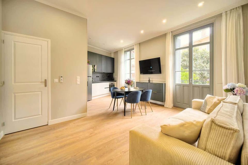 livingroom and open kitchen