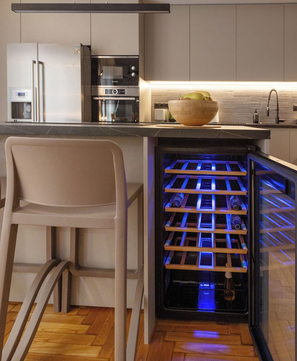 Design Apartment, 2 Bedrooms | Private kitchen | Full-size fridge, microwave, oven, stovetop