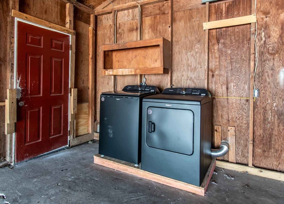 Laundry Area 
