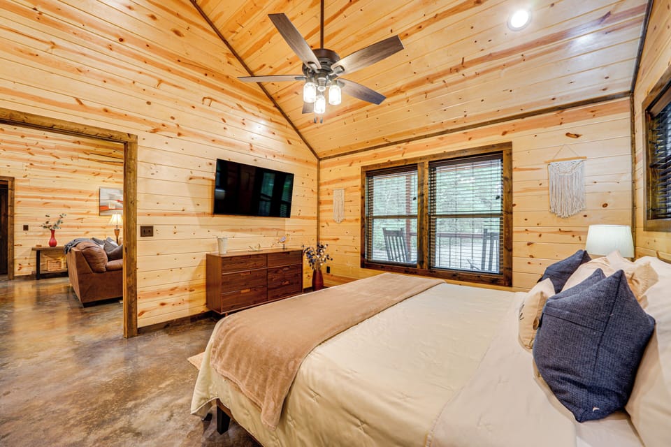 House (2 Bedrooms) | Interior