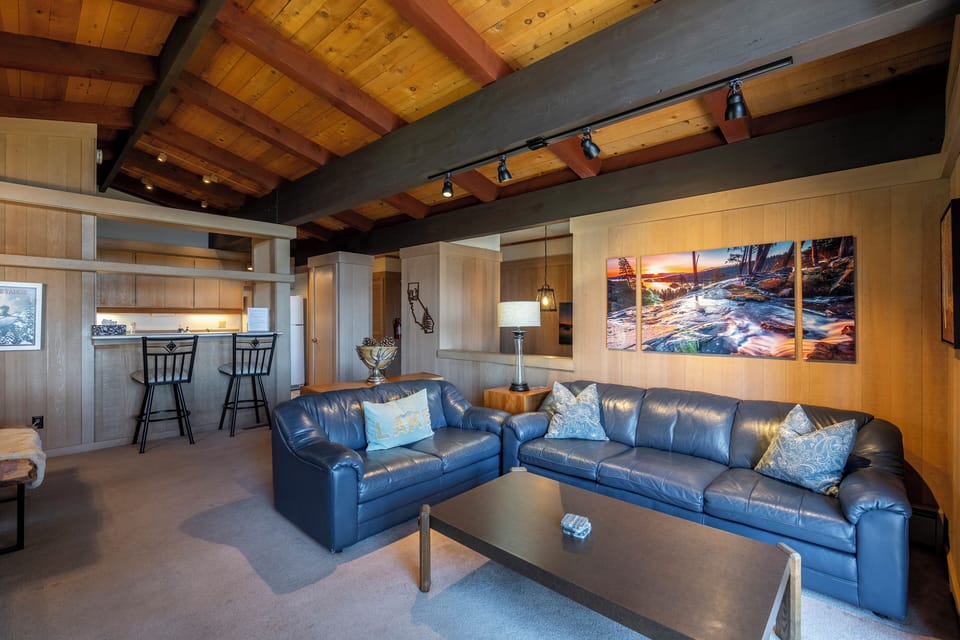 Rocky Ridge 4 - Living Area Kitchen