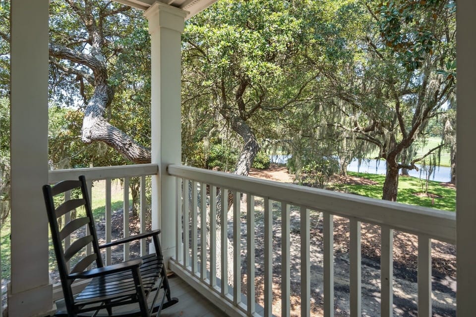 Condo, 3 Bedrooms | Property grounds