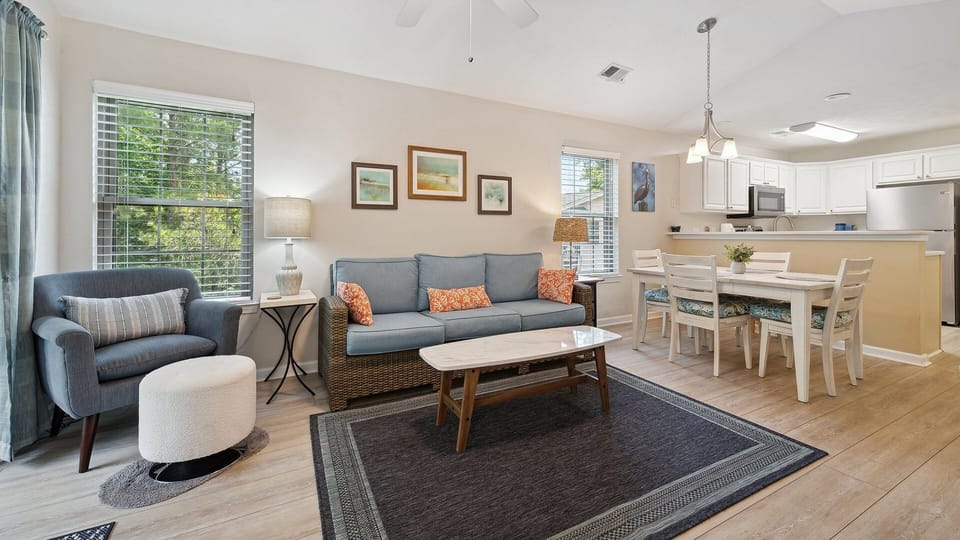 Condo, 2 Bedrooms | Interior