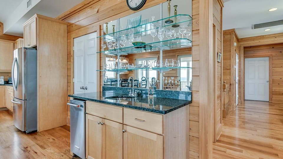 House, 6 Bedrooms | Private kitchen | Coffee/tea maker, fridge, oven, toaster