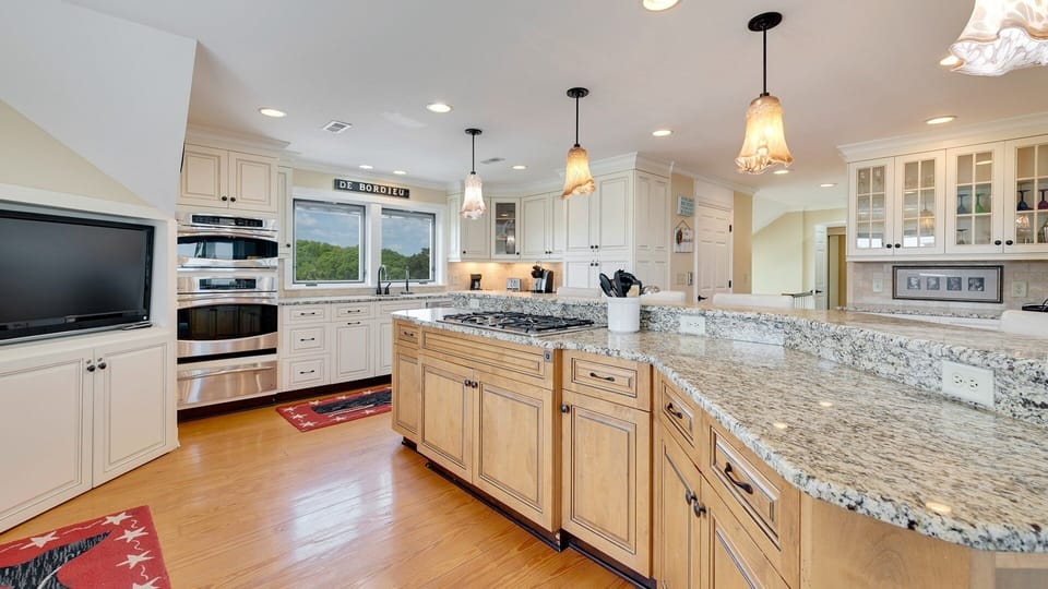 House, Multiple Bedrooms | Private kitchen | Coffee/tea maker, fridge, oven, toaster