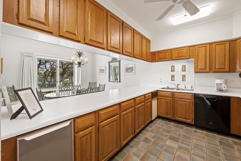 Condo, 3 Bedrooms | Private kitchen | Coffee/tea maker, fridge, oven, toaster