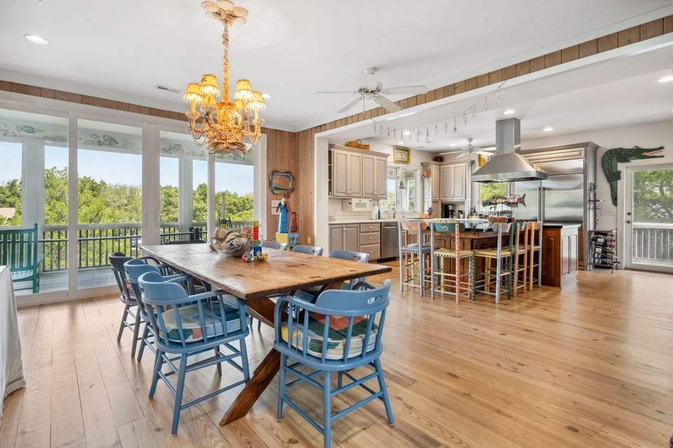House, Multiple Bedrooms | Dining