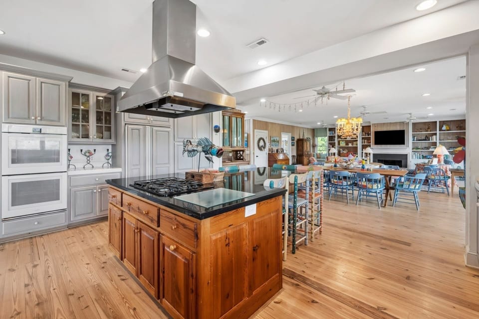 House, Multiple Bedrooms | Private kitchen | Coffee/tea maker, fridge, oven, toaster