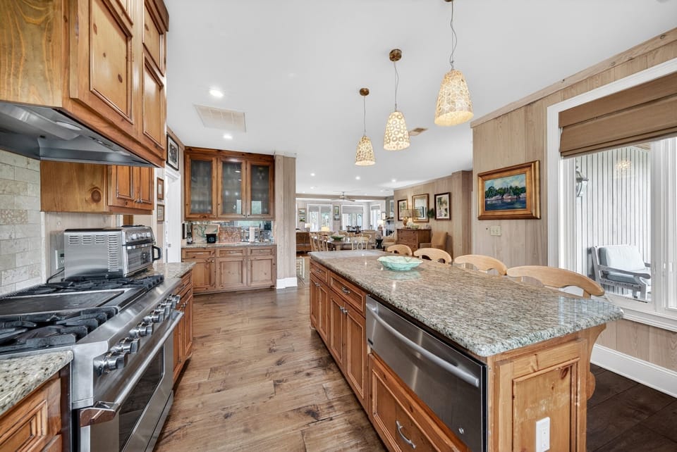 House, Multiple Bedrooms | Private kitchen | Coffee/tea maker, fridge, oven, toaster