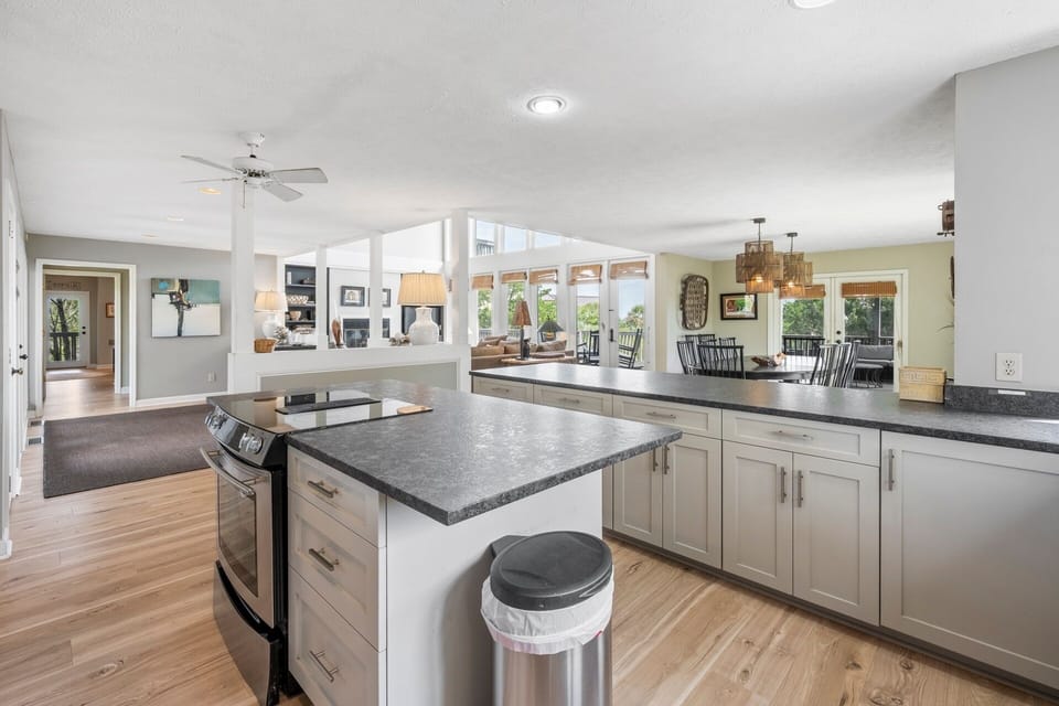 House, Multiple Bedrooms | Private kitchen | Coffee/tea maker, fridge, oven, toaster