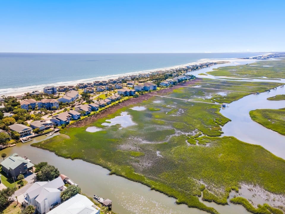 Condo, 3 Bedrooms | Aerial view