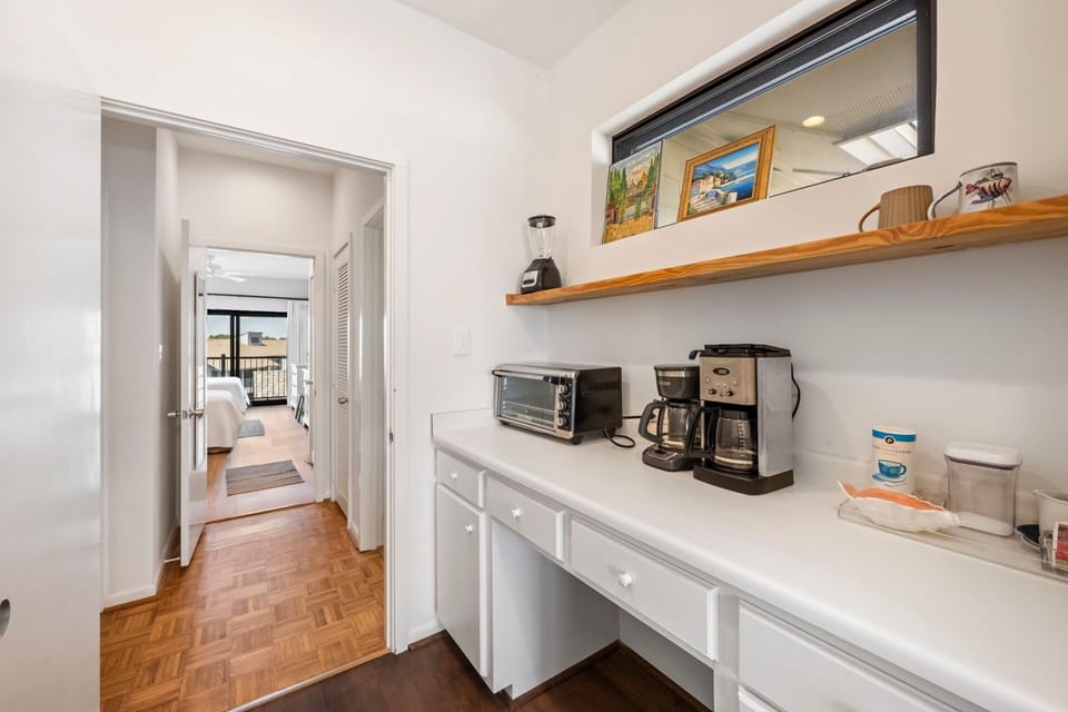 Condo, 3 Bedrooms | Interior
