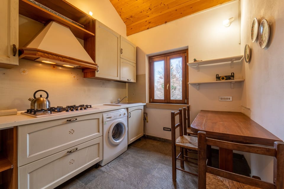 House | Private kitchen | Fridge, oven, stovetop, toaster