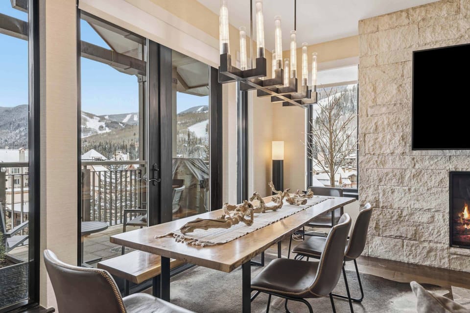 lion-e503-7479_54972058284_o