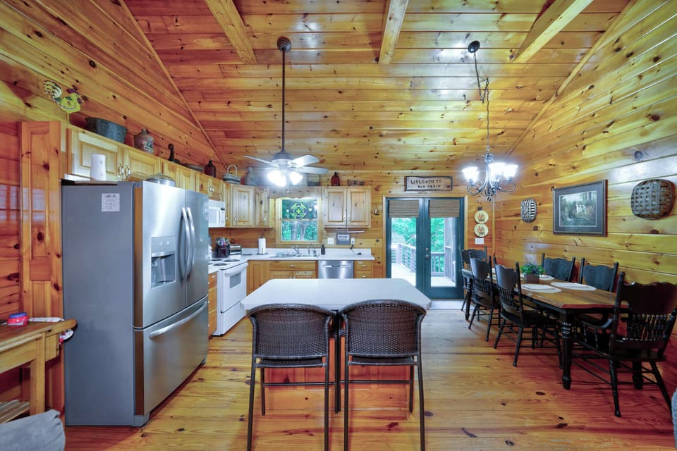 Cabin, Multiple Beds, Hot Tub, Mountain View (Heritage Hideaway 1) | Private kitchen | Coffee/tea maker