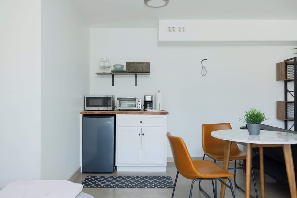 Studio Suite, 1 King Bed | Interior