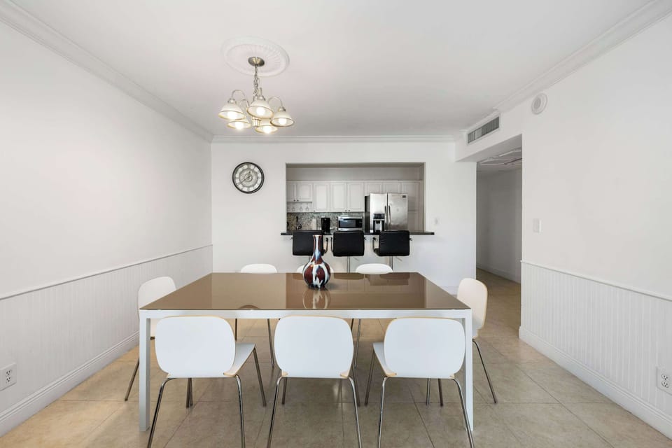 Condo, Multiple Beds, Pool Access, Partial Ocean View | Dining