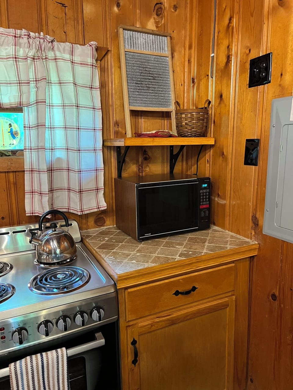 Small stove/oven and microwave