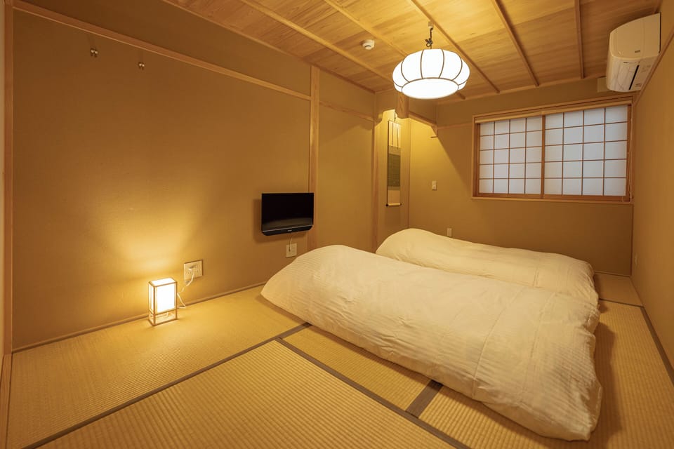 Standard Triple Room | Down comforters, in-room safe, free WiFi, bed sheets