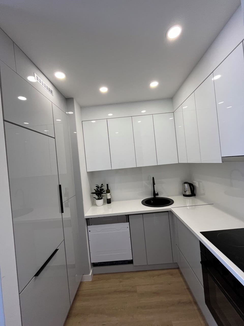 Comfort Apartment, Balcony, Sea View | Private kitchen | Espresso maker, electric kettle