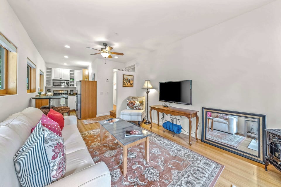 Apartment, 1 Queen Bed, Fireplace, Garden View (12 Oaks) | Living area | 42-inch flat-screen TV with digital channels, fireplace
