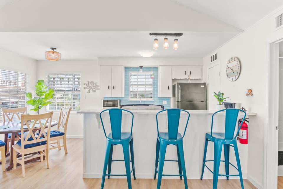 House, Multiple Beds, Kitchen, Garden View (Tranquil Turquoise) | Private kitchen | Coffee/tea maker