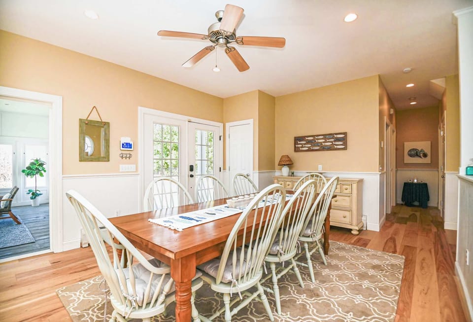 House, Multiple Beds, Patio, Garden View (Pete's Place) | Interior