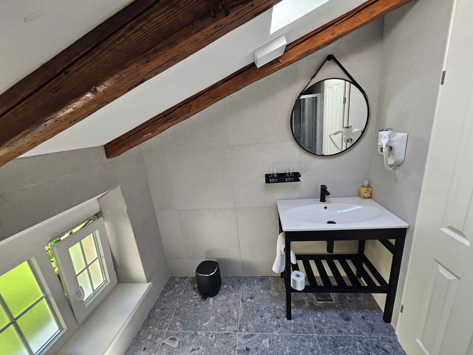 Double Room | Bathroom | Combined shower/tub, hair dryer, towels, toilet paper