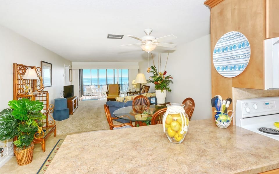 Look Through - Open floor plan for easy entertaining