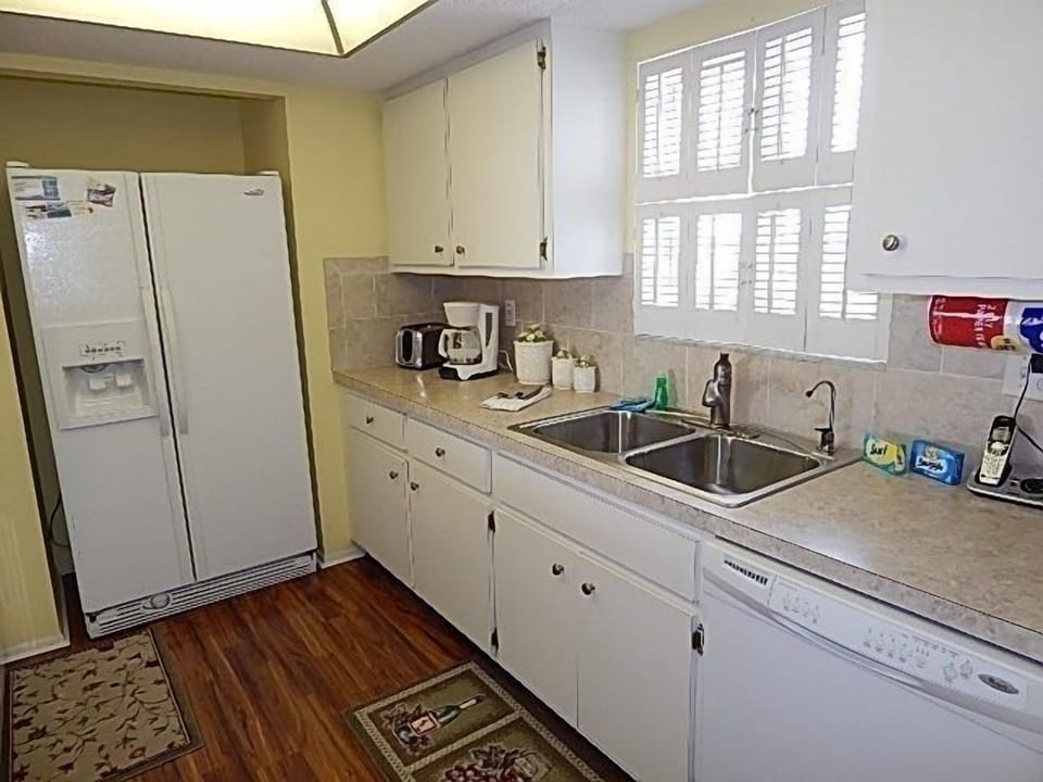 Kitchen - Fully equipped kitchen