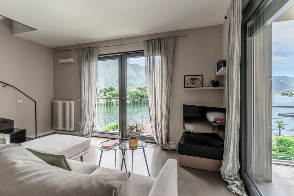 Apartment | Living area | 30-inch TV with digital channels
