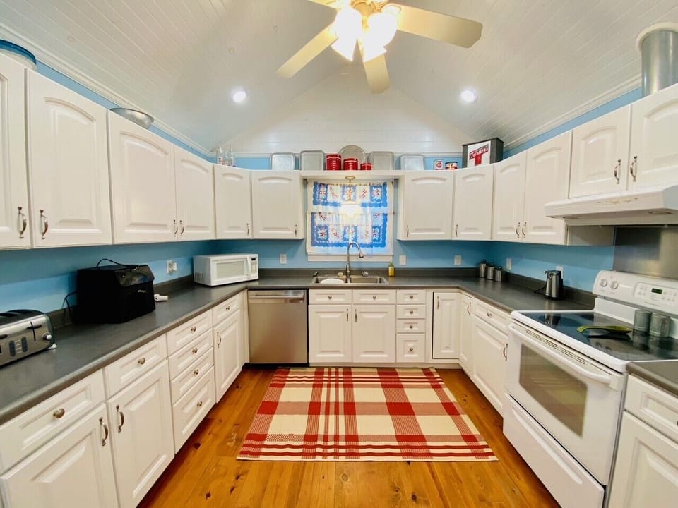 Kitchen-first floor