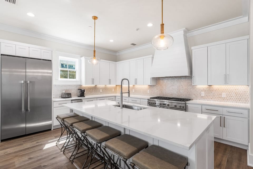 Gourmet kitchen fit for all cooking levels!