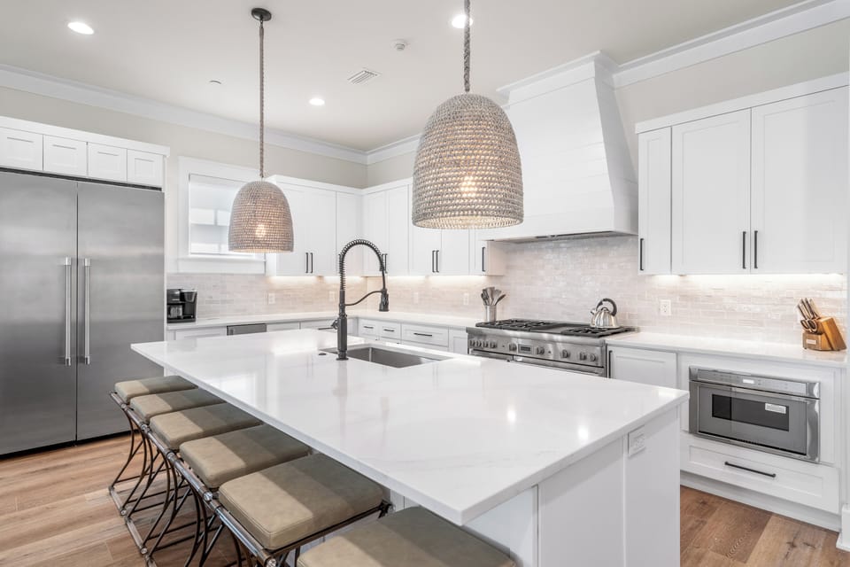 Breakfast bar Seating for 6