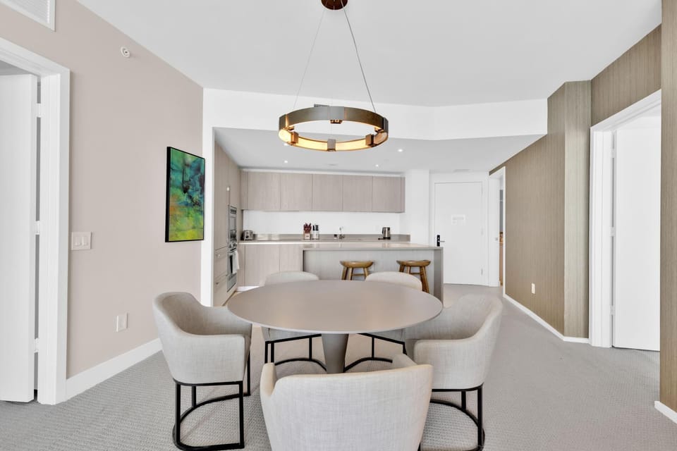 Ocean Views 2BR on 30th floor Miami (6500)